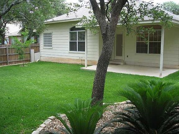 4th image of 2305 Giddens Dr