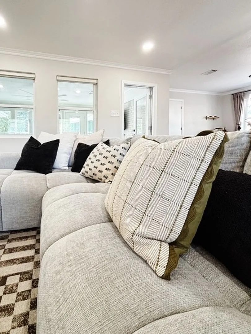Spacious 4BR House in Houston — Photo 4