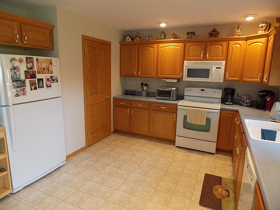 5th image of 1005 Lakeside Ave