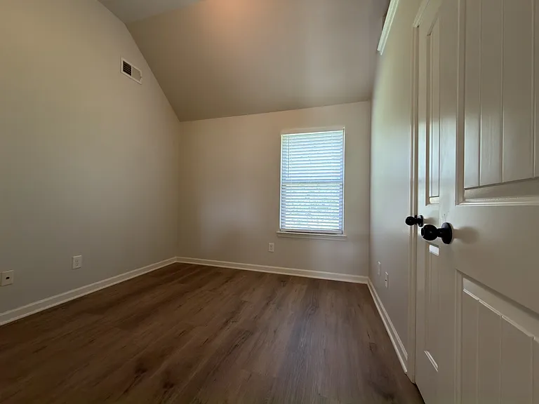 3635 Clarecastle Dr — Photo 27