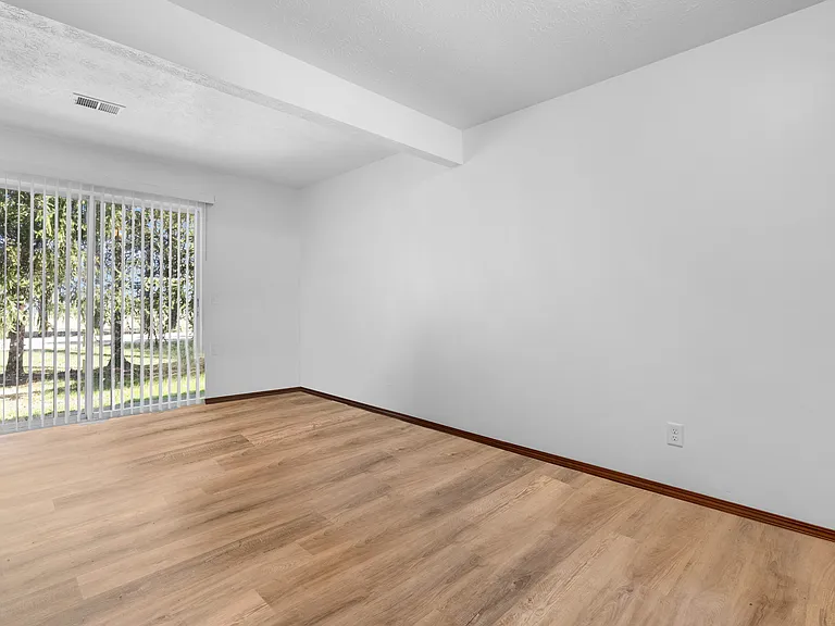 Northgate Apartments — Photo 24