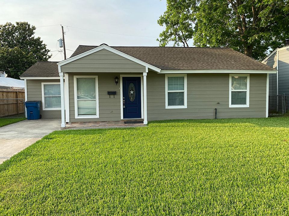 1st image of 1007 Longley St