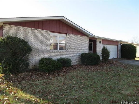 2nd image of 221 Riverwoods Cv