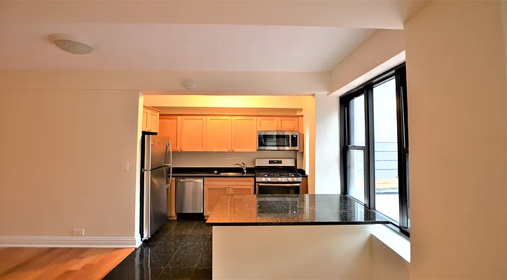 Rented by Manhattan Realty Group | media 24