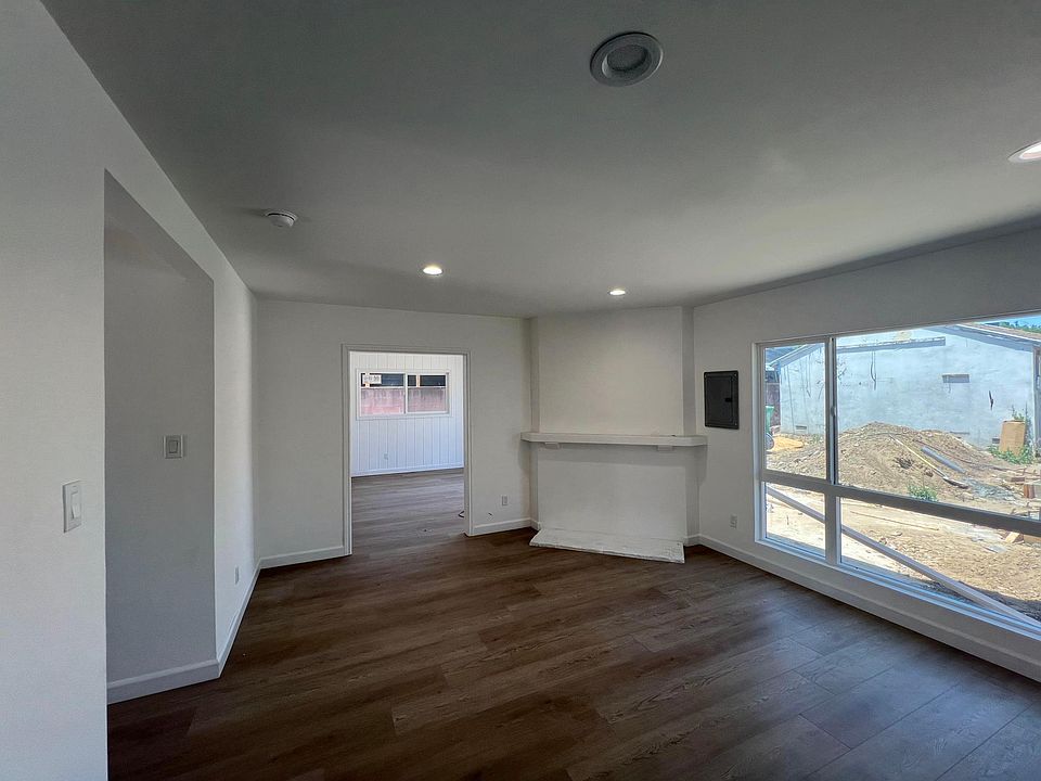1st image of 16433 Gledhill St