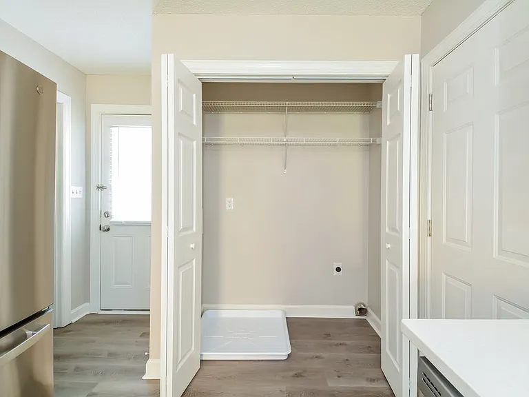805 Wallridge Dr — Photo 15