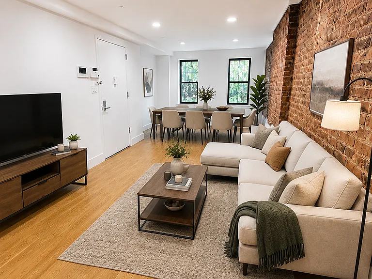 2111 5th Ave #1 — Photo 3