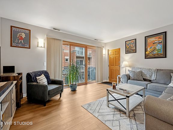 4th image of 5963 N Northwest Hwy APT 202