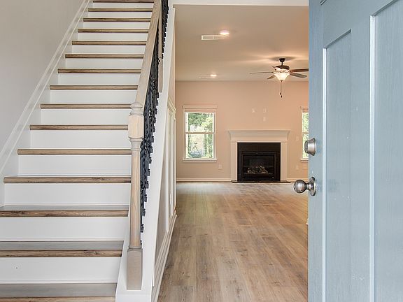 2nd image of Saddleridge Trl Homesite 8