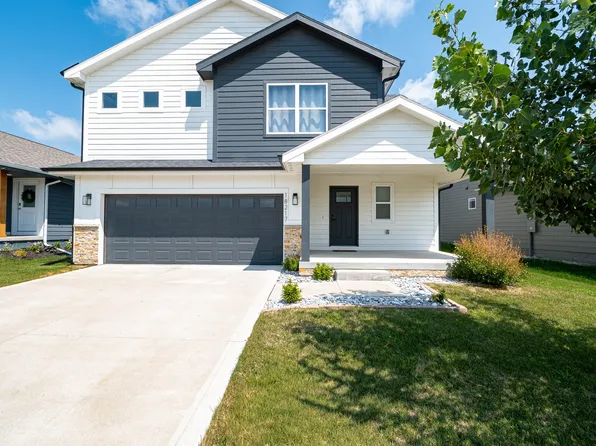 18217 Alpine Dr, Clive, IA 50325