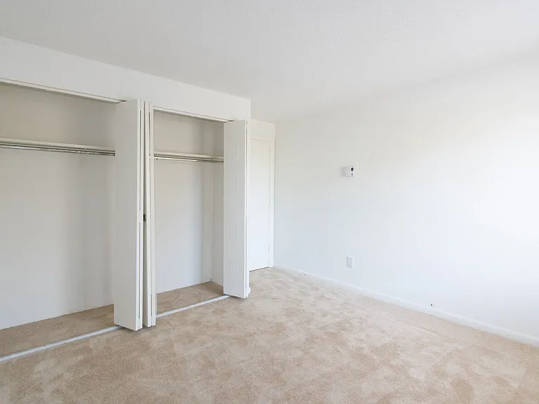 South Winds Apartments — Photo 53