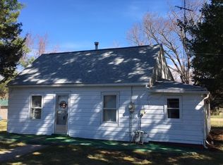 8118 Clinton St, Dixon, IL 61021