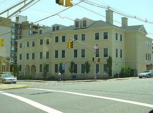 180 Edgewater Rd #COO2H-2H, Cliffside Park, NJ 07010