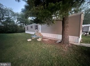 11309 Lakeside Dr, Hagerstown, MD 21740