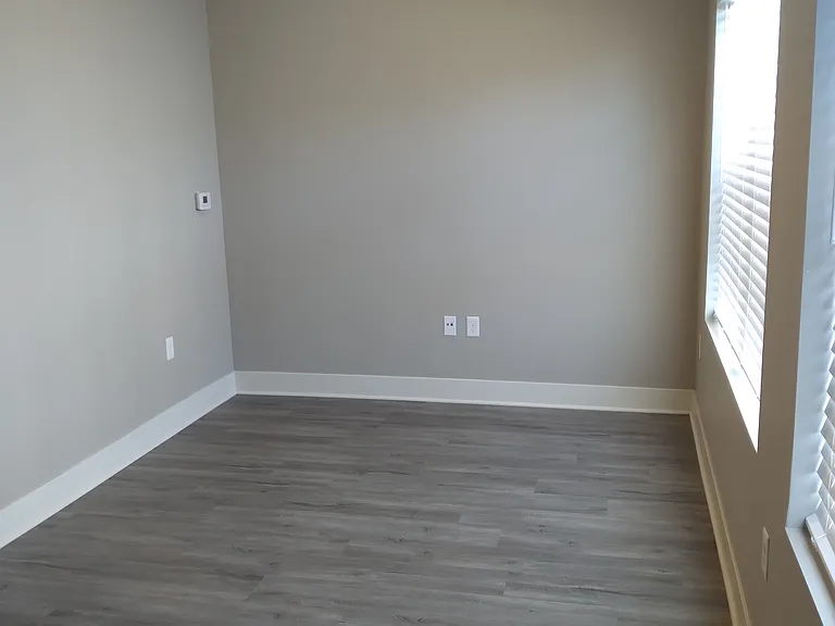 Brighton Crossing Apartments — Photo 14