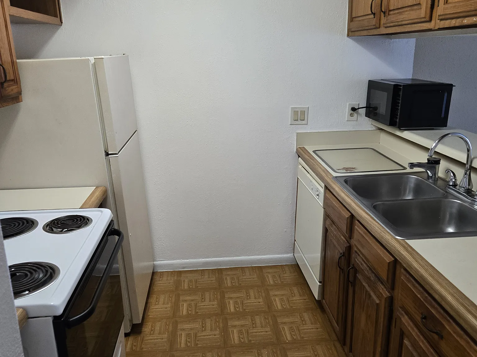 Studio, 620 sqft, $920 — Photo 4
