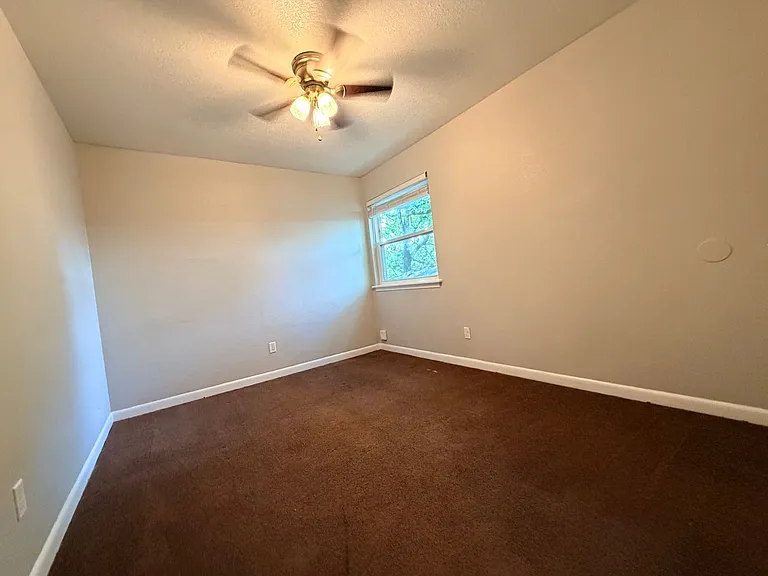 5719 B Street — Photo 7