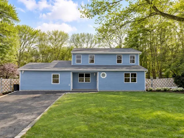 99 Ontario St, Port Jefferson Station, NY 11776