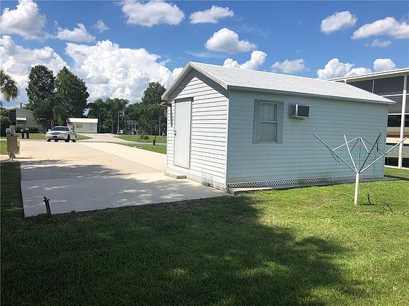 2nd image of 5111 Shoreline Dr