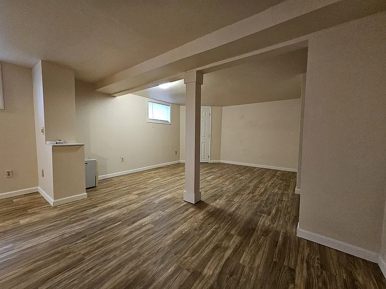 2125 Cass St — Photo 2