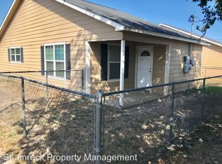 114 S Madison St, Mc Gregor, TX 76657