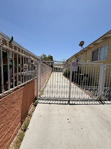 2628 Iowa Ave #BACK Photo 1