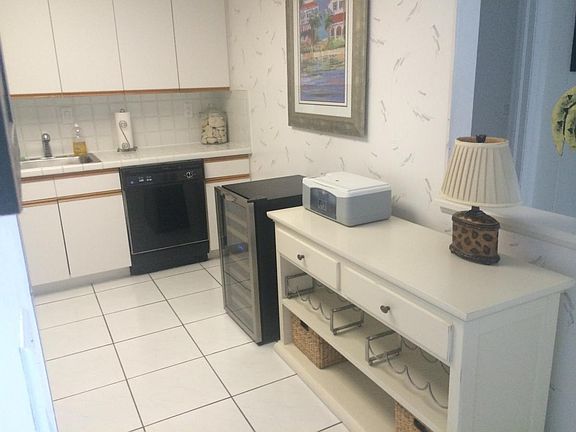 4th image of 3530 Mystic Pointe Dr APT 1908