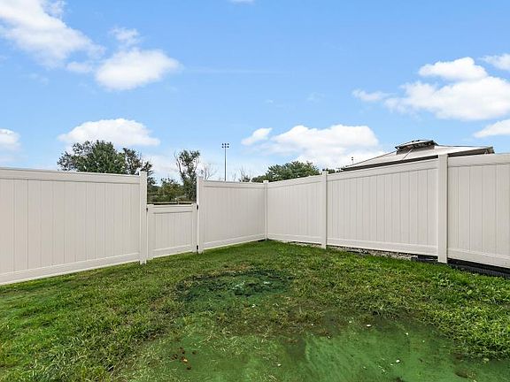 5th image of 29048 Saint Thomas Blvd