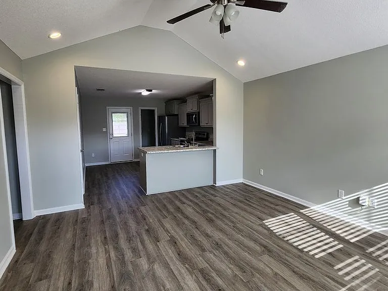 1566 San Bernardino Way — Photo 2