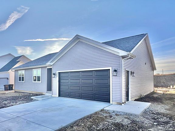 3rd image of 355 Orchid Ave #55