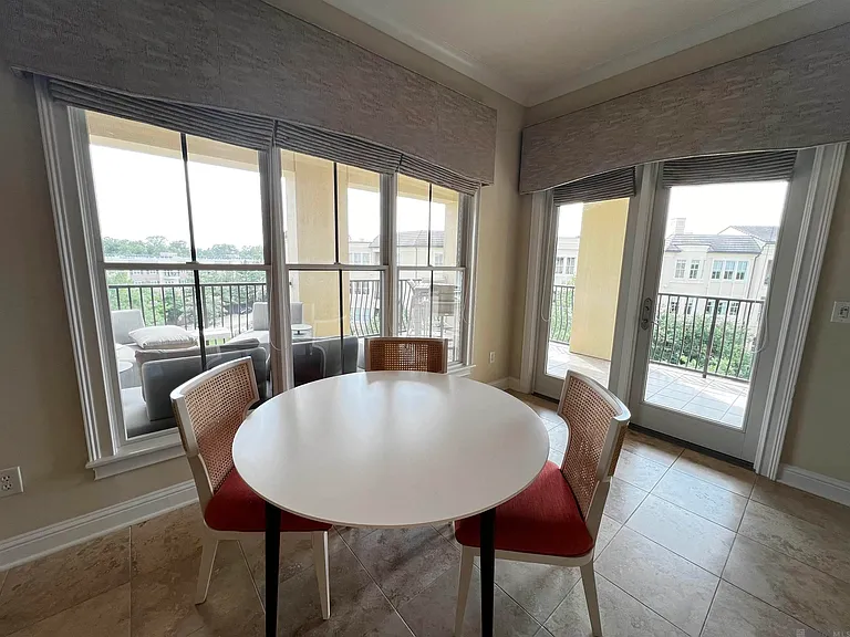 998 Stanford Ave #518 — Photo 3