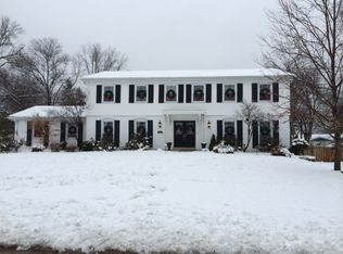14017 Cross Trails Dr, Chesterfield, MO 63017