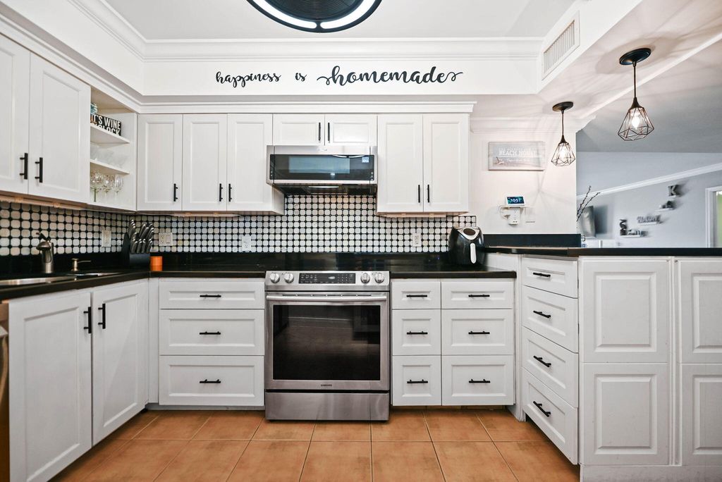 800 Cypress Boulevard #103, photo 6