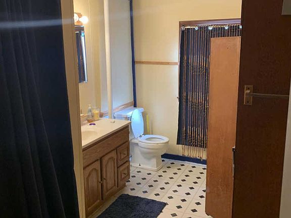 3rd image of 380 W 19th St