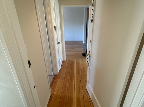 606 Kains Ave