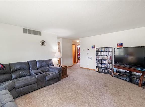 2nd image of 4318 Cherrywood Dr