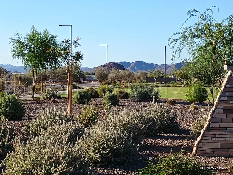 15565 W Desert Hollow Dr — Photo 20