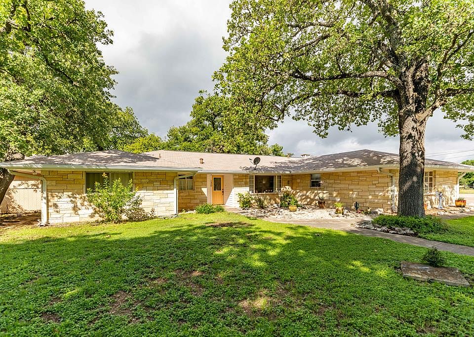 1st image of 130 Hilltop Dr