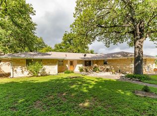 130 Hilltop Dr, Kerrville, TX 78028