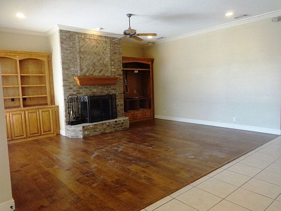 2nd image of 1913 Gladewood Dr