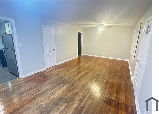 1526 Dade St — Photo 2