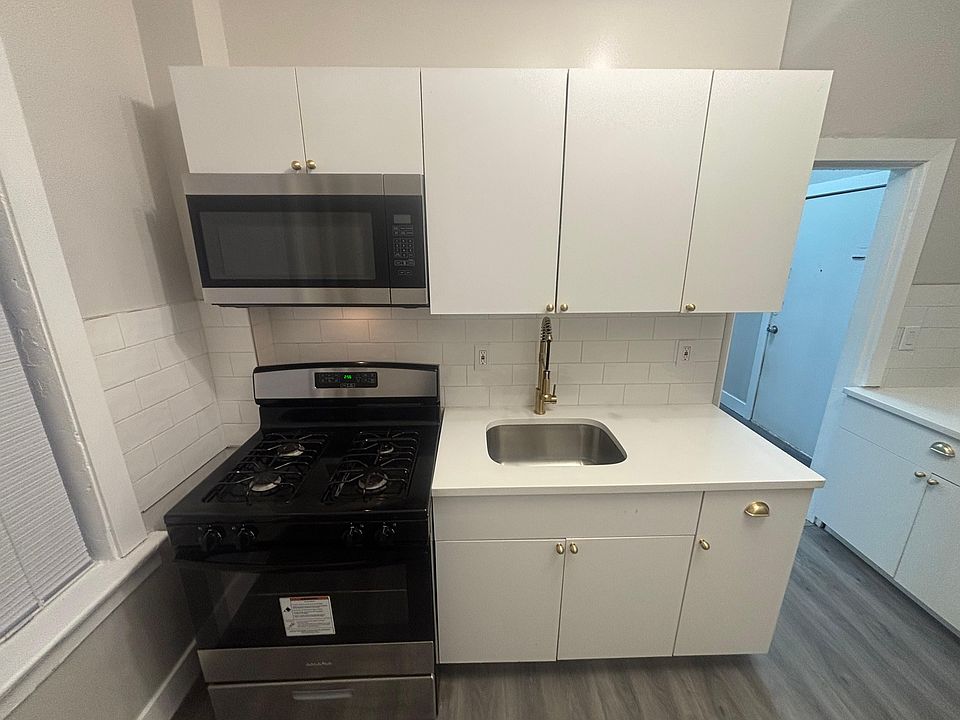 1st image of 567 Bergen Ave #32