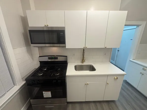 567 Bergen Avenue image 1 of 8