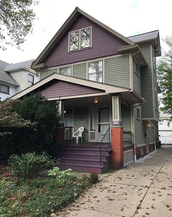 1st image of 2094 W 89th St