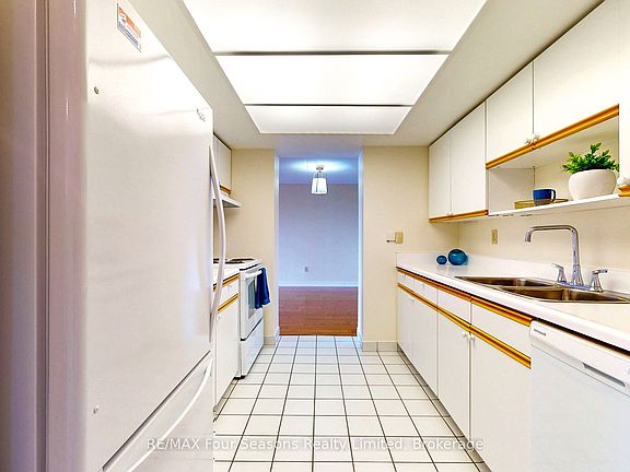5th image of 172 8th St #409