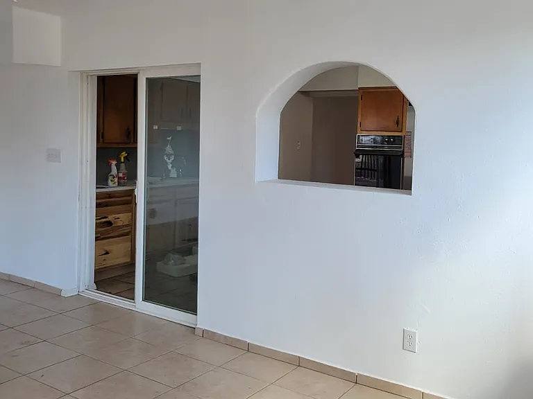 825 Grace St NE — Photo 22