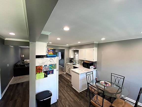 3rd image of 11519 Lynhurst Dr