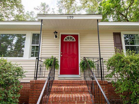 3rd image of 1199 Thurmond St