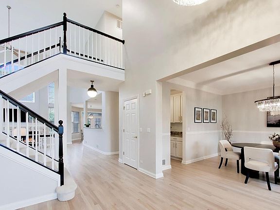 5th image of 2587 Chestnut Ave