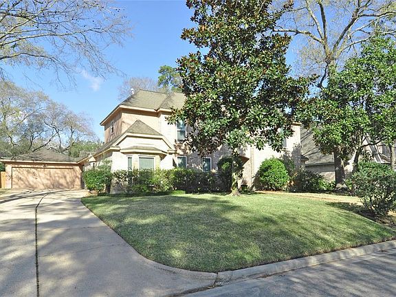 2nd image of 2811 Forest Garden Dr